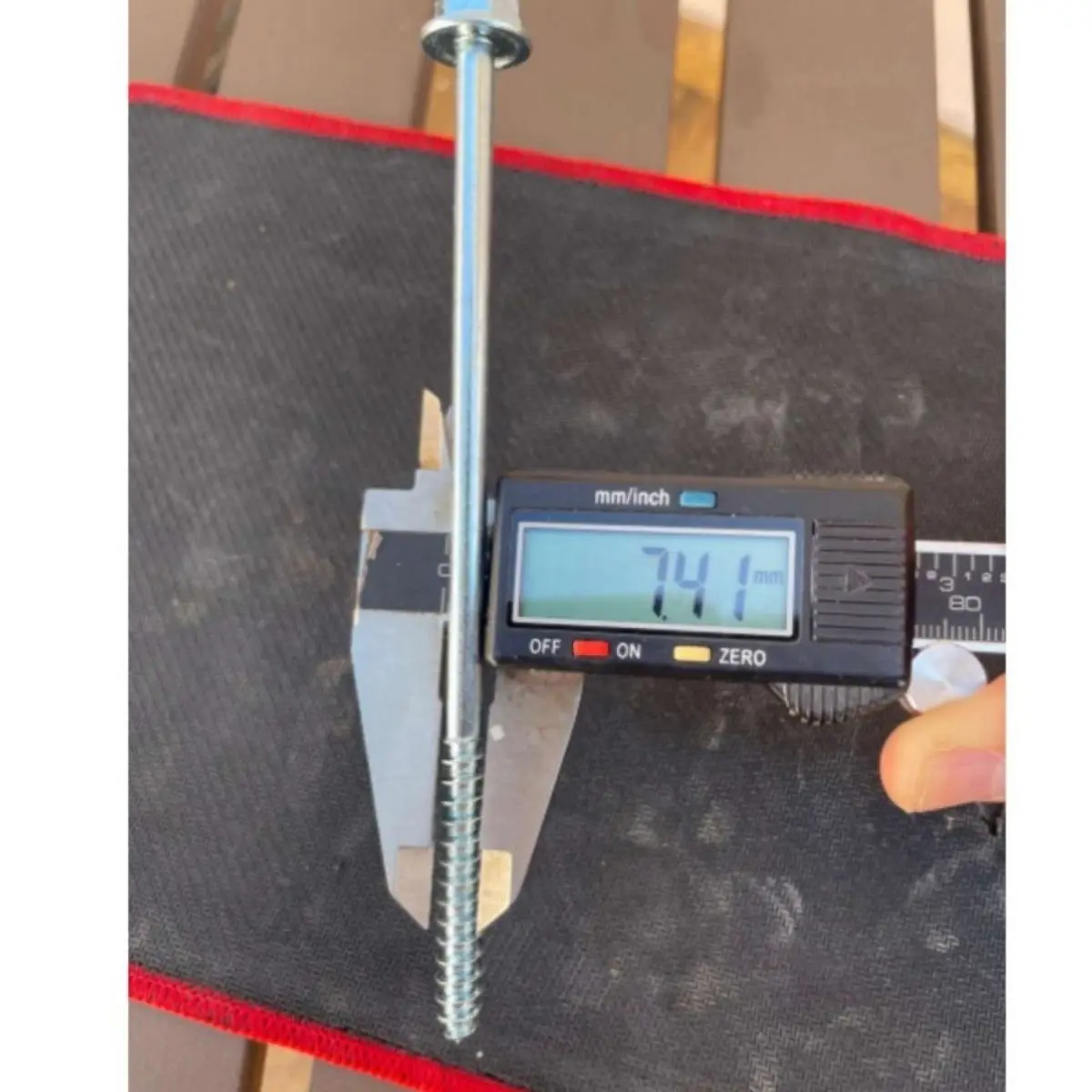 Parafuso Telheiro 5/16" x 150 mm com Vedação – Caixa 100 un